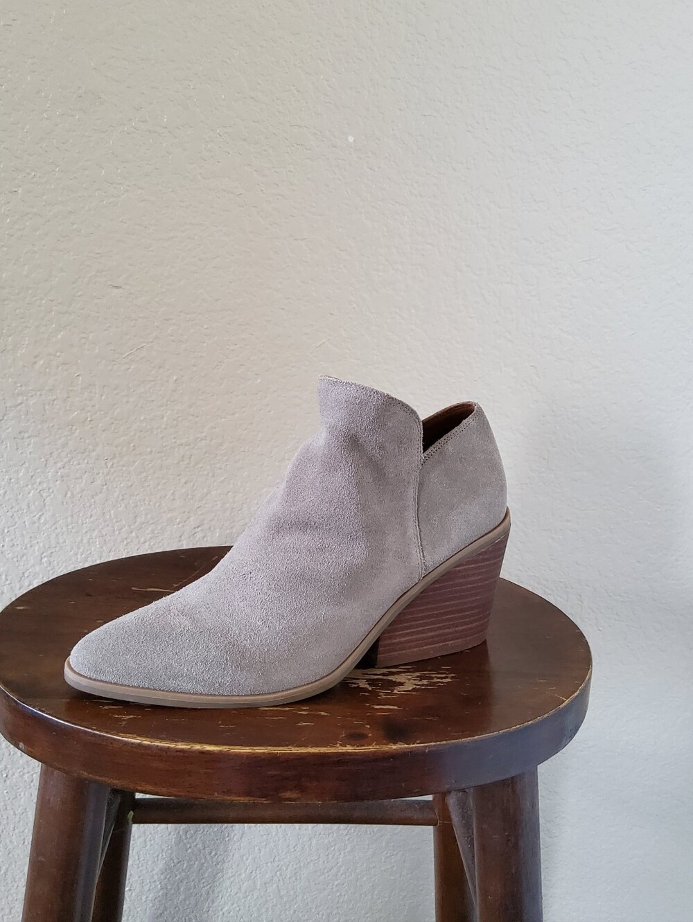 Lucky Brand Stayci Taupe Suede Ankle Booties - Size 9.5M NWOB